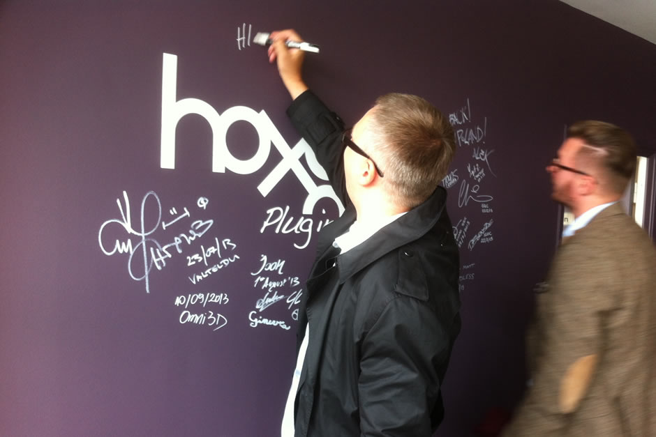 Hoxton Mix Community 08